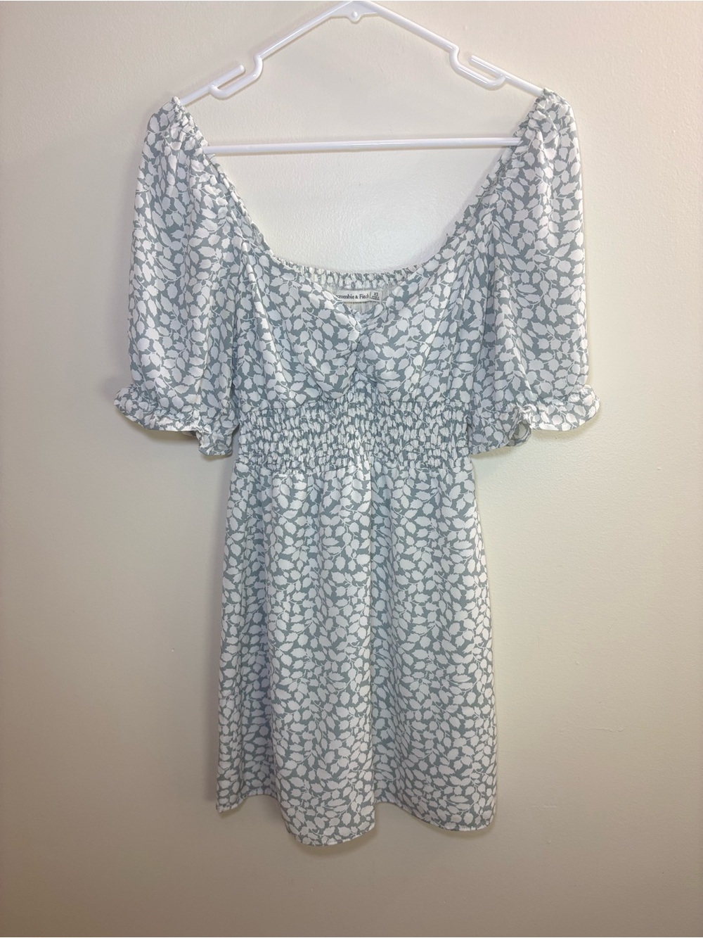 Abercrombie & Fitch Smocked Puff Sleeve Mini Dress – XS